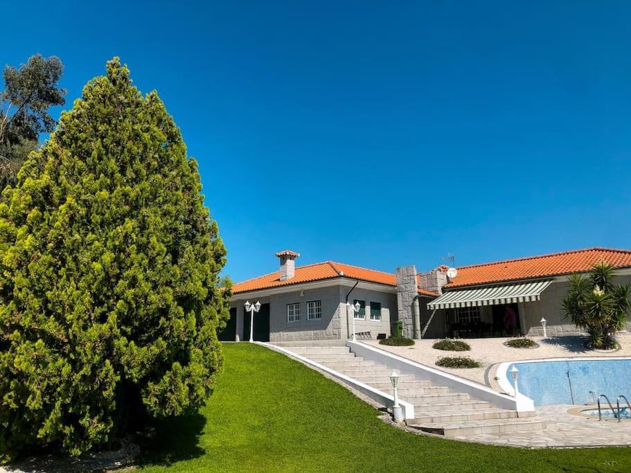 Maison Familiale De Caractere Avec Piscine Padronelo Exterior foto